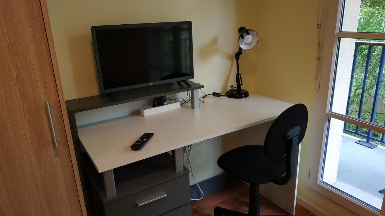 Bonvallet - Studio Paisible Et Chaleureux Avec Balcon Amiens Buitenkant foto