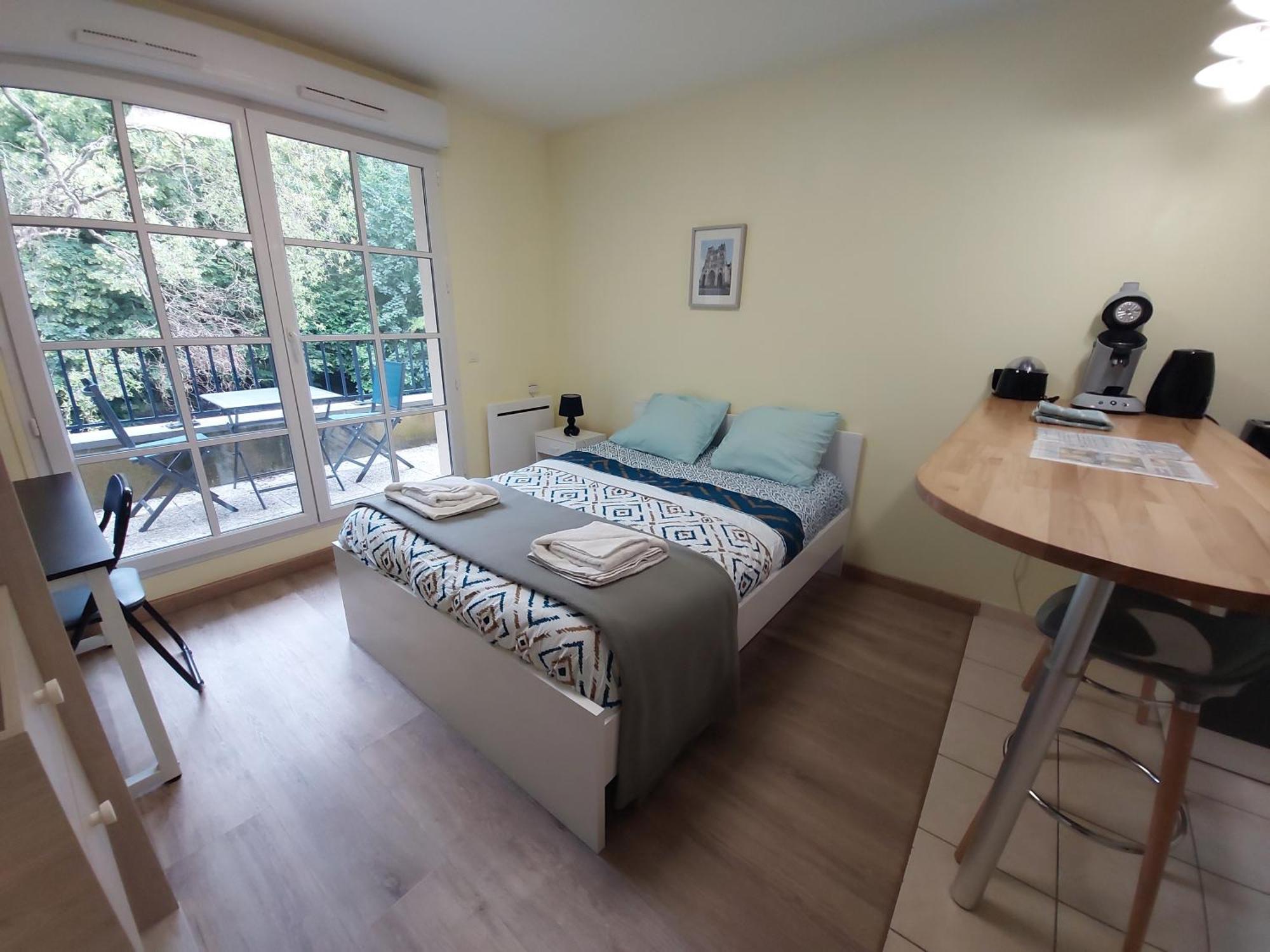 Bonvallet - Studio Paisible Et Chaleureux Avec Balcon Amiens Buitenkant foto